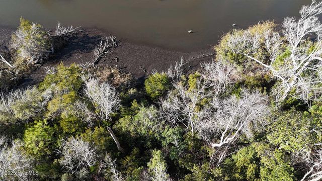 406 Salt Meadow Court, Holly Ridge, NC 28445