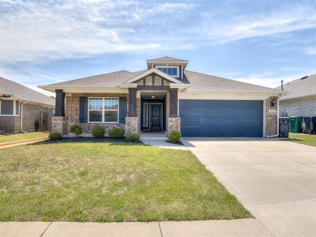 2324 Roca Drive, Edmond, OK 73012