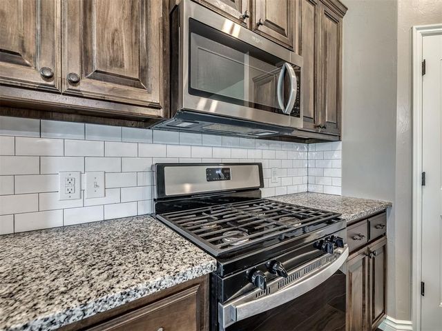 2324 Roca Drive, Edmond, OK 73012