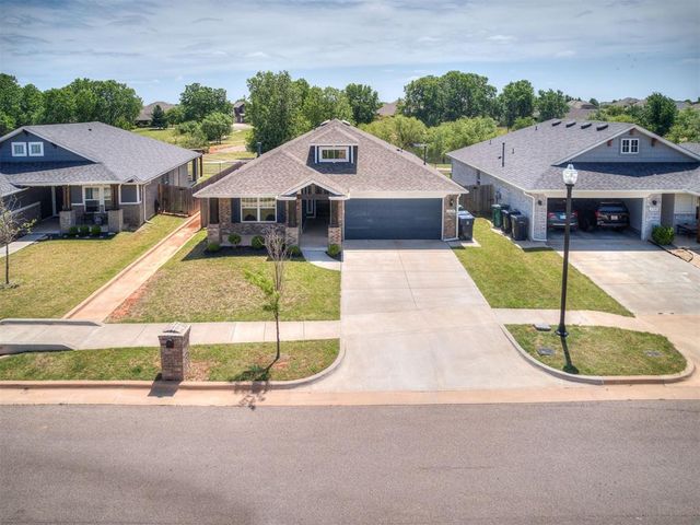 2324 Roca Drive, Edmond, OK 73012