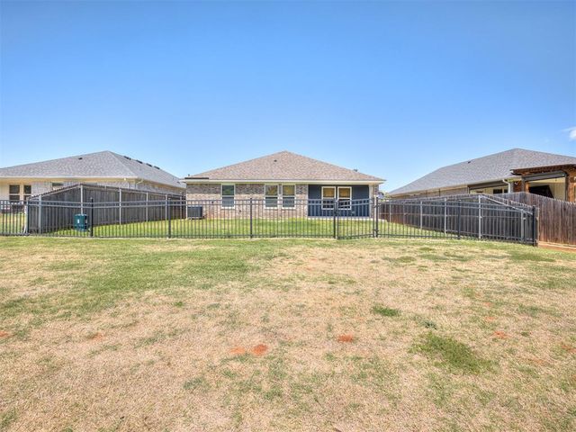 2324 Roca Drive, Edmond, OK 73012