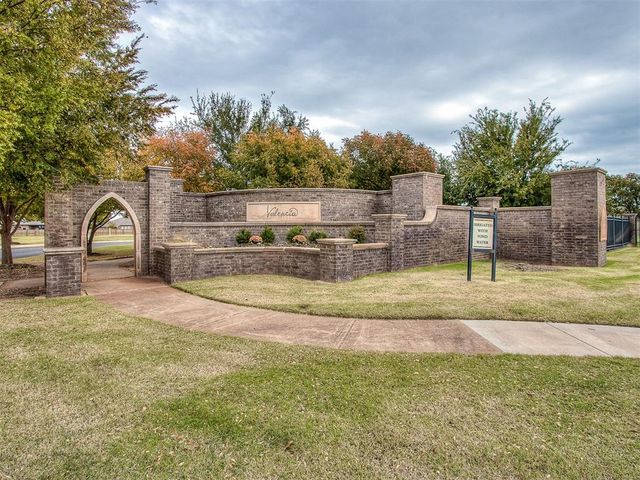 2324 Roca Drive, Edmond, OK 73012