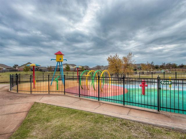 2324 Roca Drive, Edmond, OK 73012