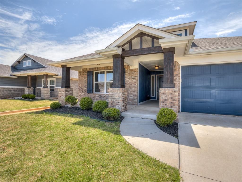 2324 Roca Drive, Edmond, OK 73012