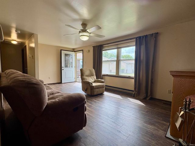 1513 Avon Place, Huntington, IN 46750