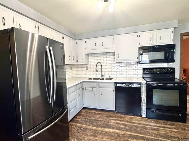 1513 Avon Place, Huntington, IN 46750