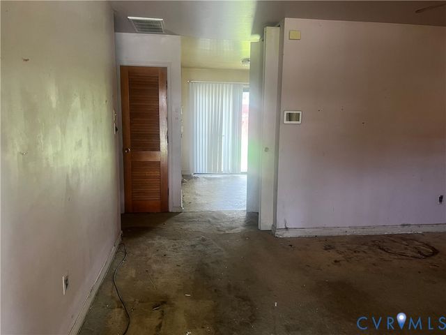 915 Rosewood Ter, Petersburg, VA 23805