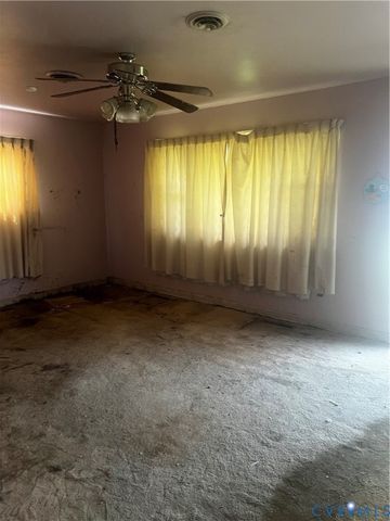 915 Rosewood Ter, Petersburg, VA 23805