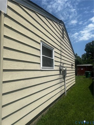 915 Rosewood Ter, Petersburg, VA 23805