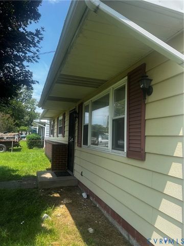 915 Rosewood Ter, Petersburg, VA 23805