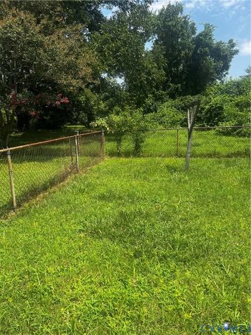 915 Rosewood Ter, Petersburg, VA 23805