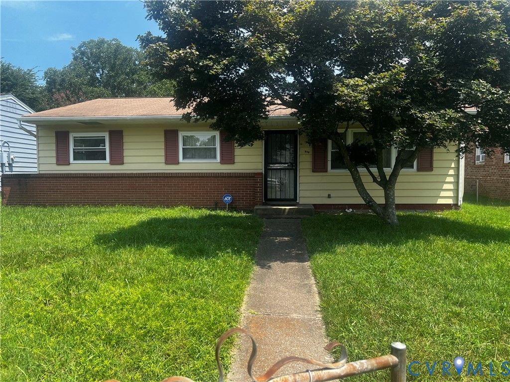 915 Rosewood Ter, Petersburg, VA 23805