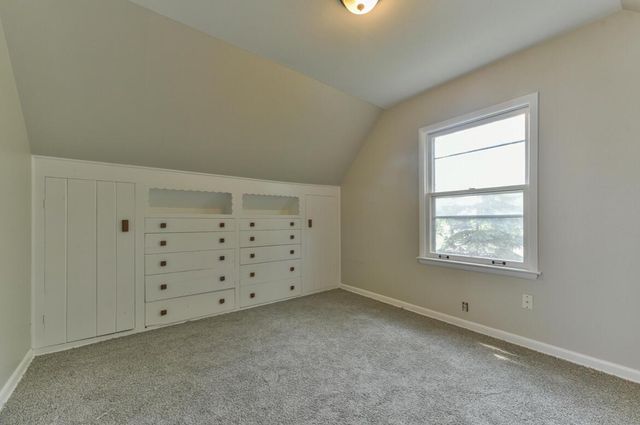 5620 W Thurston AVENUE, Milwaukee, WI 53218