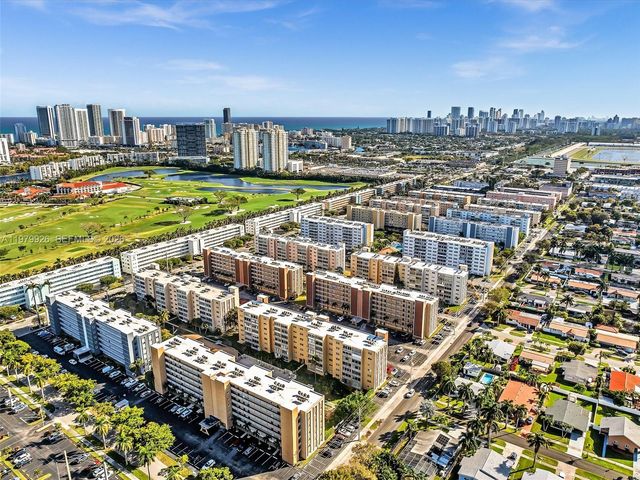 610 NE 12th Ave 203, Hallandale Beach, FL 33009