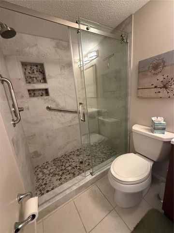 3176 LAKE BAYSHORE DRIVE 319, Bradenton, FL 34205