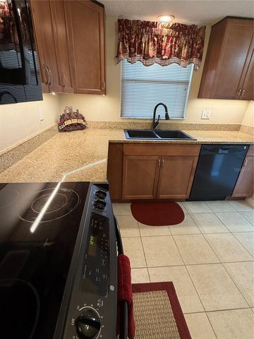 3176 LAKE BAYSHORE DRIVE 319, Bradenton, FL 34205