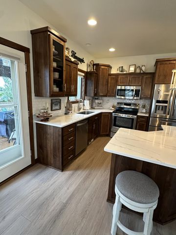 5002 45th Avenue S, Fargo, ND 58104