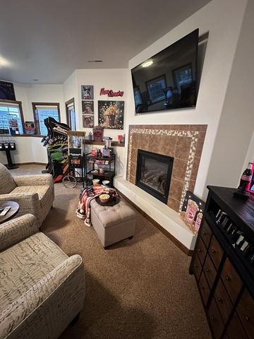 5002 45th Avenue S, Fargo, ND 58104