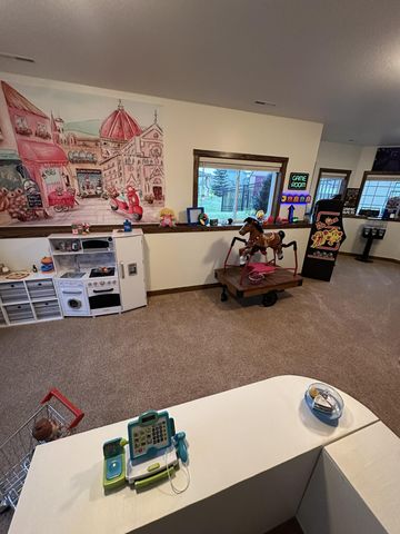 5002 45th Avenue S, Fargo, ND 58104