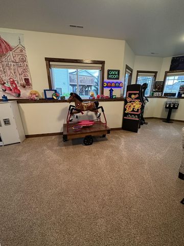 5002 45th Avenue S, Fargo, ND 58104