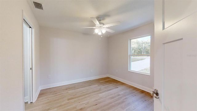 42 SEQUOIA LOOP COURT, Ocklawaha, FL 32179