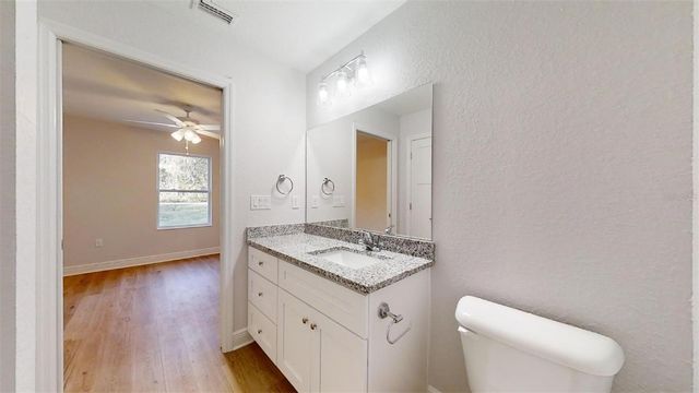 42 SEQUOIA LOOP COURT, Ocklawaha, FL 32179