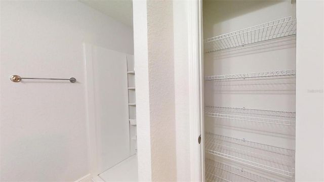 42 SEQUOIA LOOP COURT, Ocklawaha, FL 32179