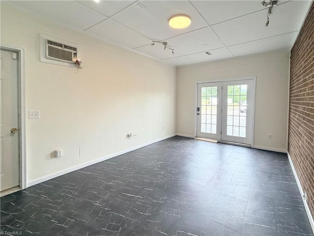 3216 Country View Road, Jonesville, NC 28642