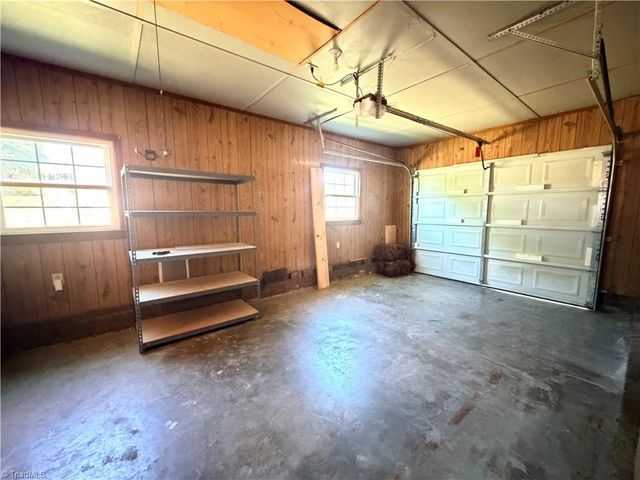 3216 Country View Road, Jonesville, NC 28642