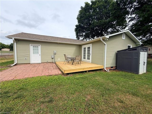 3216 Country View Road, Jonesville, NC 28642