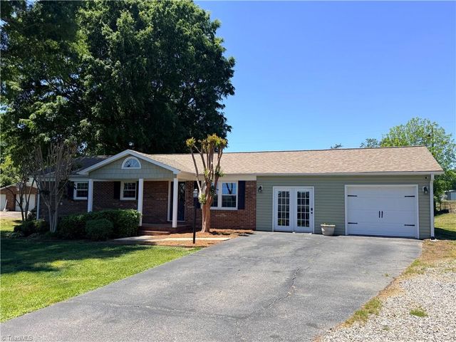 3216 Country View Road, Jonesville, NC 28642