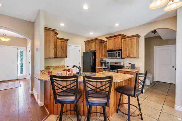 6957 N COMANCHE ST, Eagle Mountain, UT 84005
