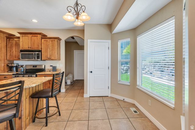6957 N COMANCHE ST, Eagle Mountain, UT 84005