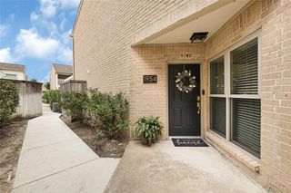 1954 Augusta Drive 32, Houston, TX 77057