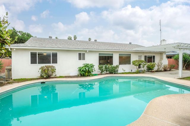 1646 W Paul Avenue, Fresno, CA 93711