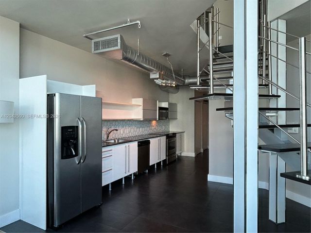 690 SW 1st Ct 3101, Miami, FL 33130
