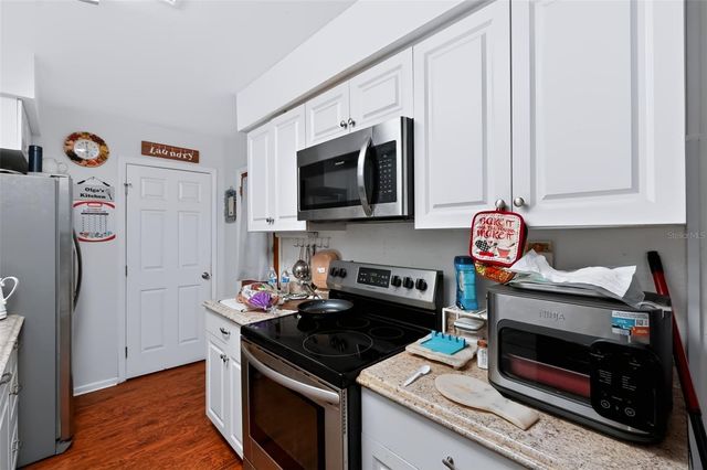 2409 GIDDENS AVENUE, Seffner, FL 33584