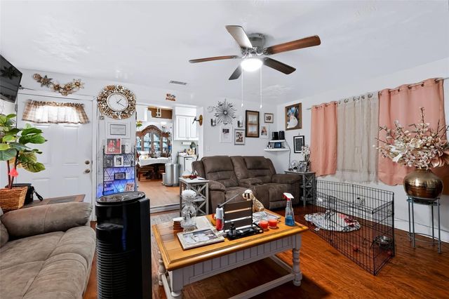 2409 GIDDENS AVENUE, Seffner, FL 33584