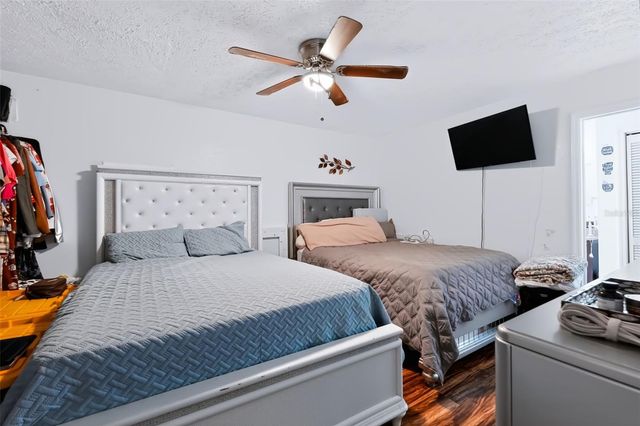 2409 GIDDENS AVENUE, Seffner, FL 33584