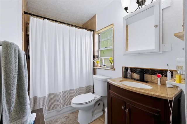 2409 GIDDENS AVENUE, Seffner, FL 33584