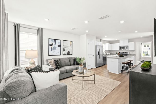 684 Savinwood Trail NE, Bolivia, NC 28422