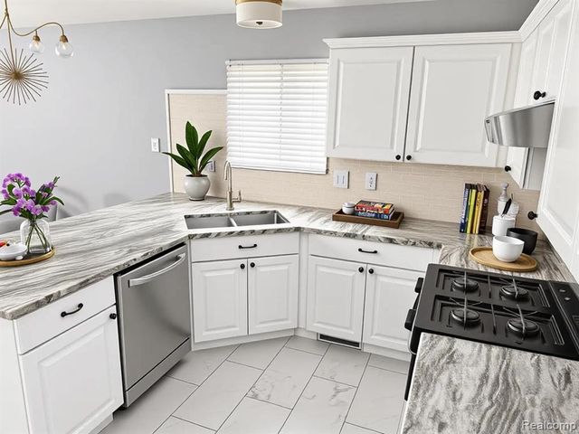 4493 Saint Albans Drive, Sterling Heights, MI 48314
