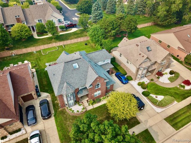 4493 Saint Albans Drive, Sterling Heights, MI 48314