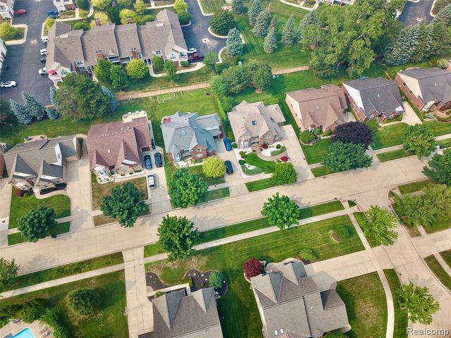 4493 Saint Albans Drive, Sterling Heights, MI 48314