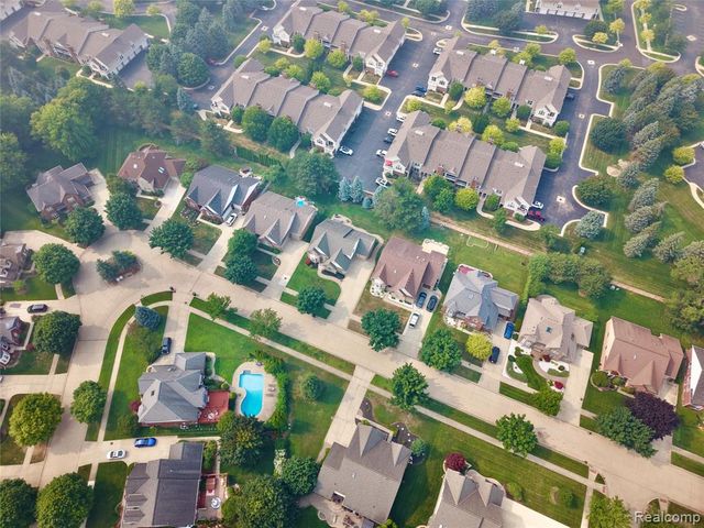 4493 Saint Albans Drive, Sterling Heights, MI 48314