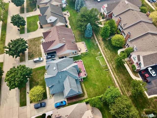 4493 Saint Albans Drive, Sterling Heights, MI 48314