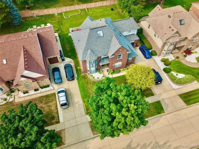 4493 Saint Albans Drive, Sterling Heights, MI 48314