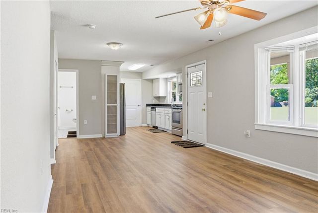1349 Great Bridge BLVD, Chesapeake, VA 23320