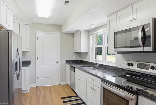 1349 Great Bridge BLVD, Chesapeake, VA 23320
