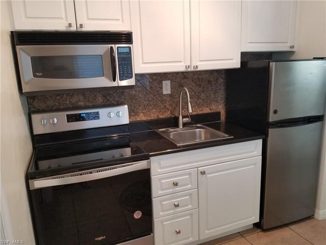 8162 Country RD 201, Fort Myers, FL 33919